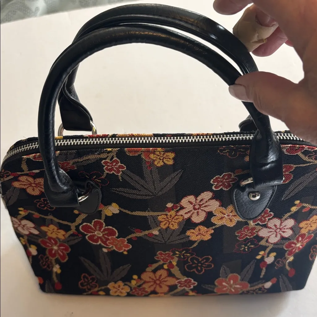 SIGNARE BRAND MULTICOLORED AND BLACK TAPESTRY HANDBAG BLACK ADJUSTABLE STRAP - Image 7