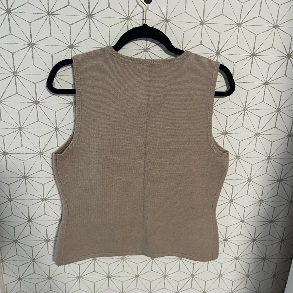 Abercrombie Taupe Mara Knit Vest Bronze Button - Image 5