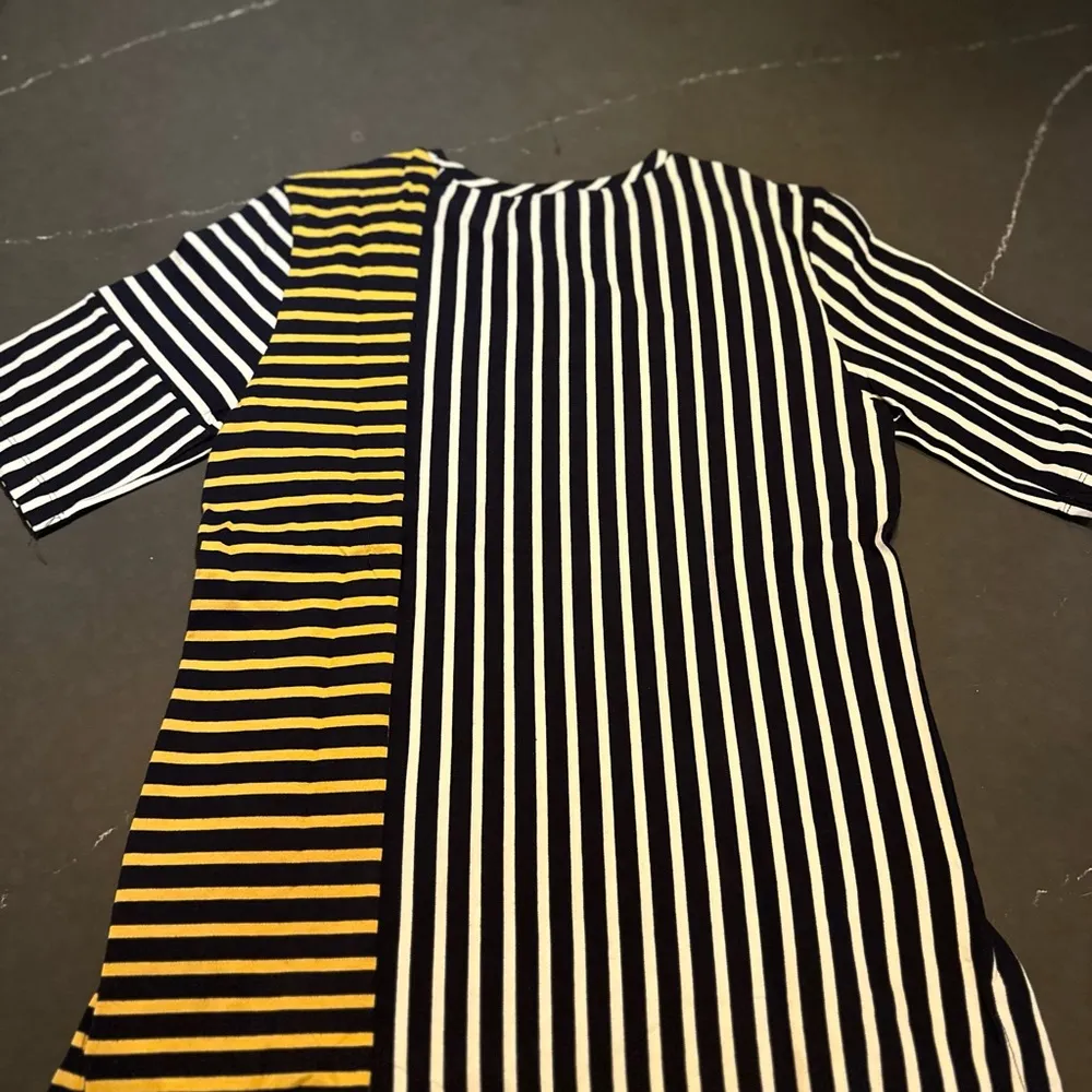 Fine Cotton Striped Black and Yellow T-Shirt - Image 8
