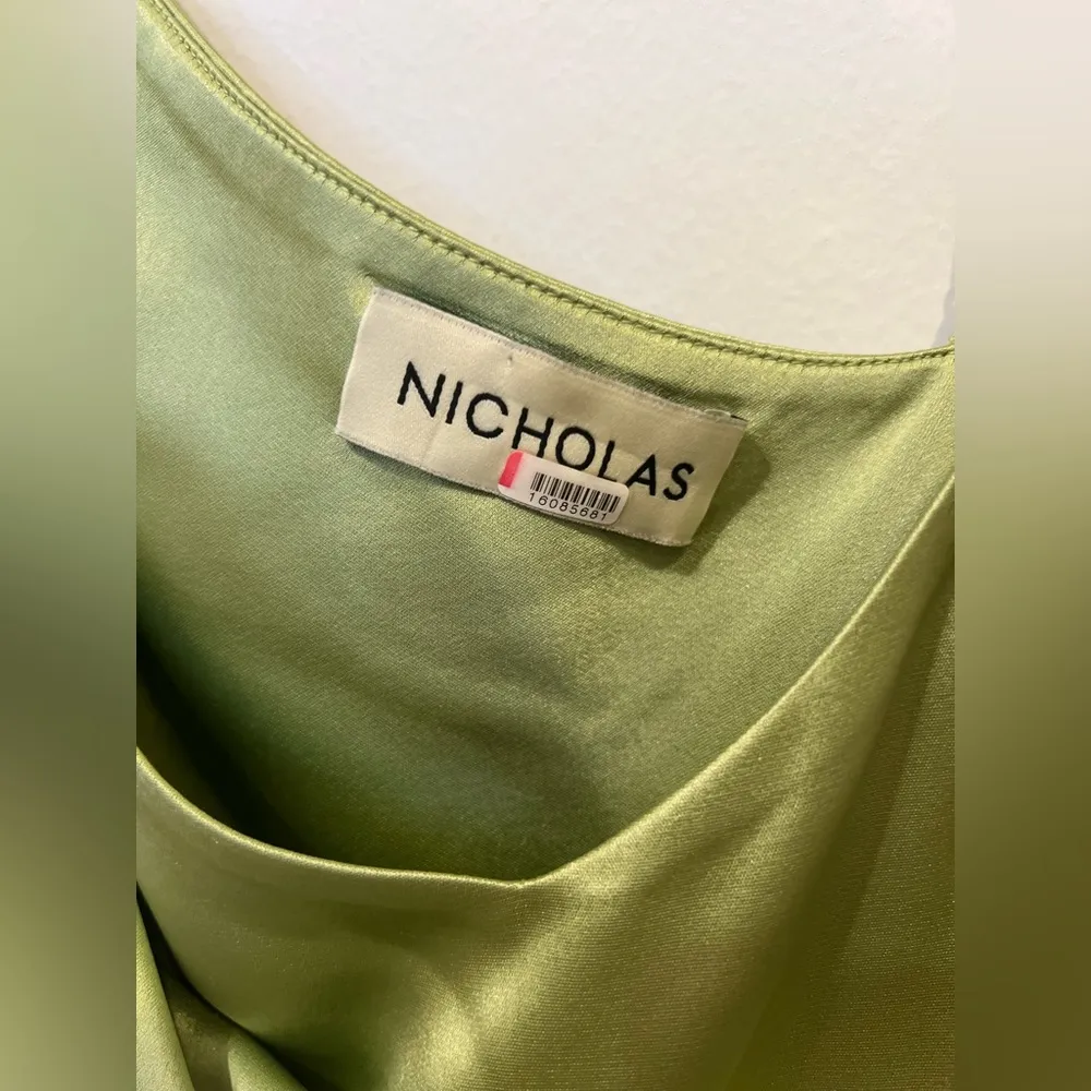 Nicholas Duna Gown/formal maxi dress lime green special occasion dress Size 2 - Image 4