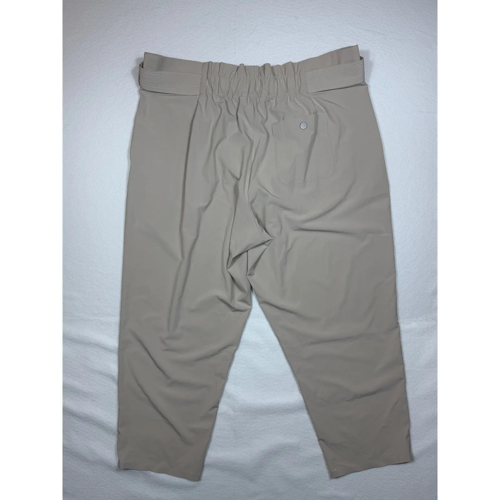 Athleta Skyline Pant II Khaki Paperbag Waist Tie Cropped Leg Women's Size 20 - Image 8