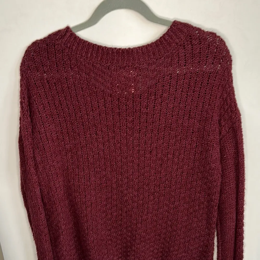 Hollister Women's Burgundy Sweater - Image 5