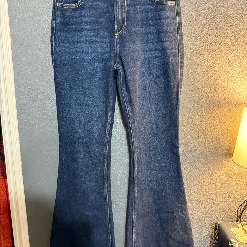 Abercrombie & Fitch The Vintage High Rise Flare Jeans - Image 2