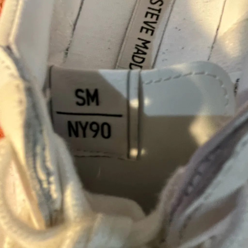 Steve Madden White and Silver Sneakers with Minimalist Design SZ 9 In Box Shoes - Image 8
