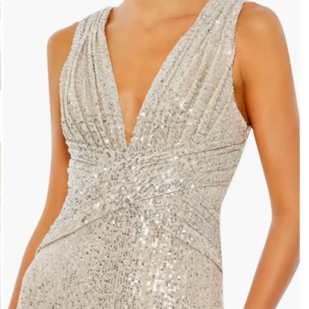 Mac Duggal Sparkle Sequin Nude V-Neck Sleeveless Sheath Gown Size 2 NEW - Image 3