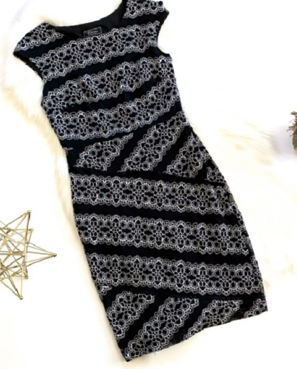 Womens The Collection By  Lace Bodycon Dress- Sz 8 - Image 2