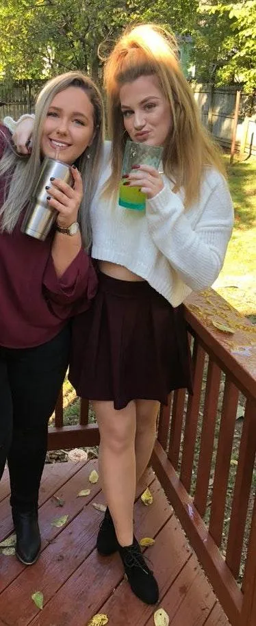 Forever 21 Crop Top Fuzzy Sweater - Image 3