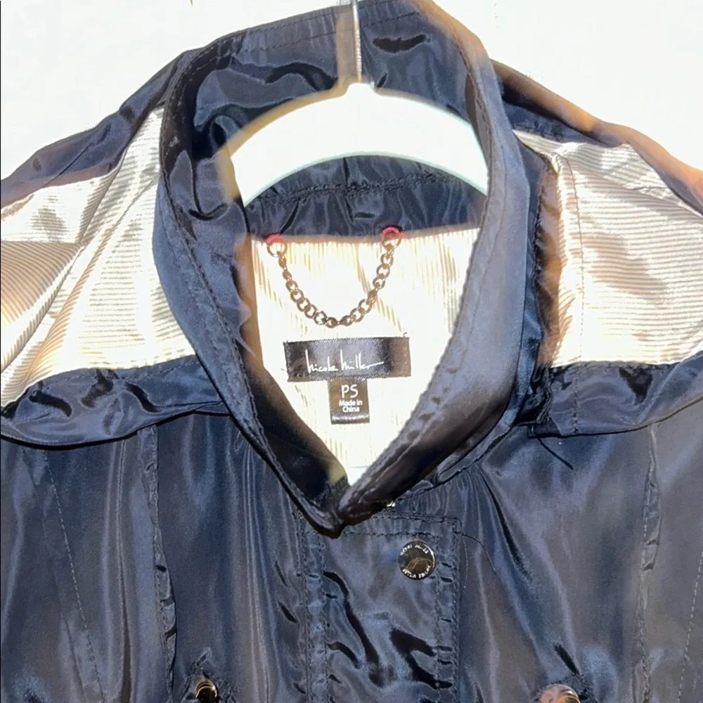 Nicole Miller Size PS Black Hooded Utility Jacket with Collared Neckline - Image 4