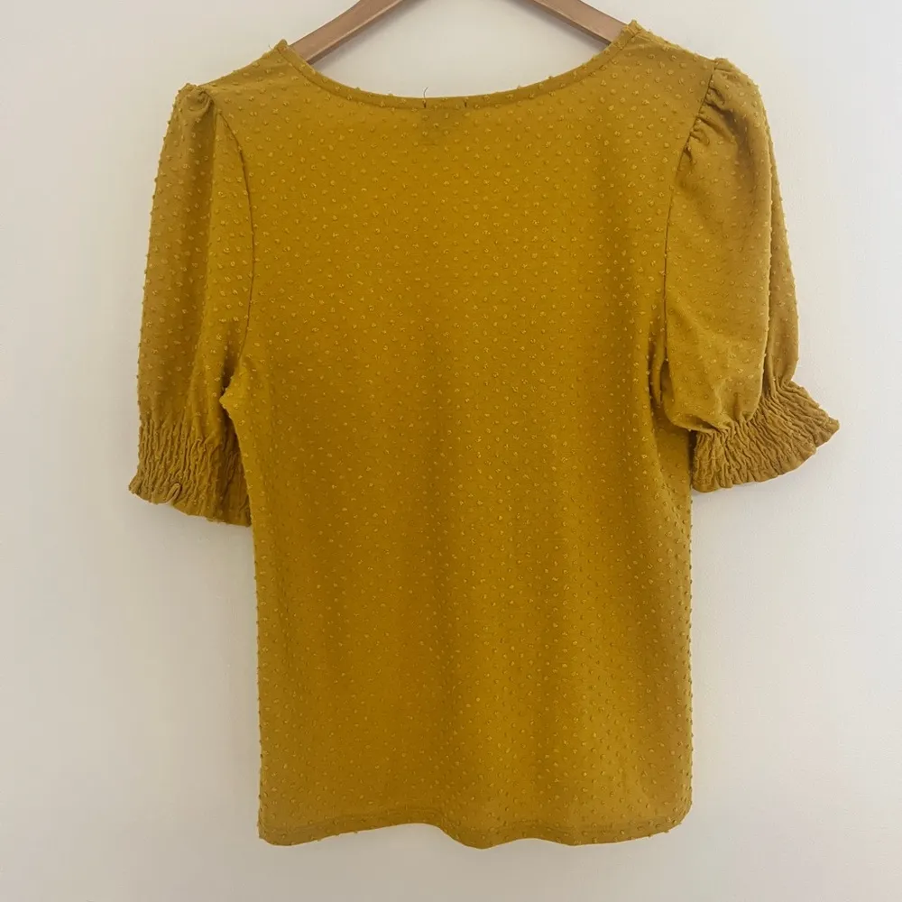 W5 Goldenrod Yellow Swiss Dot Rayon Blend Puff Sleeve Blouse V-Neck Size Medium - Image 6