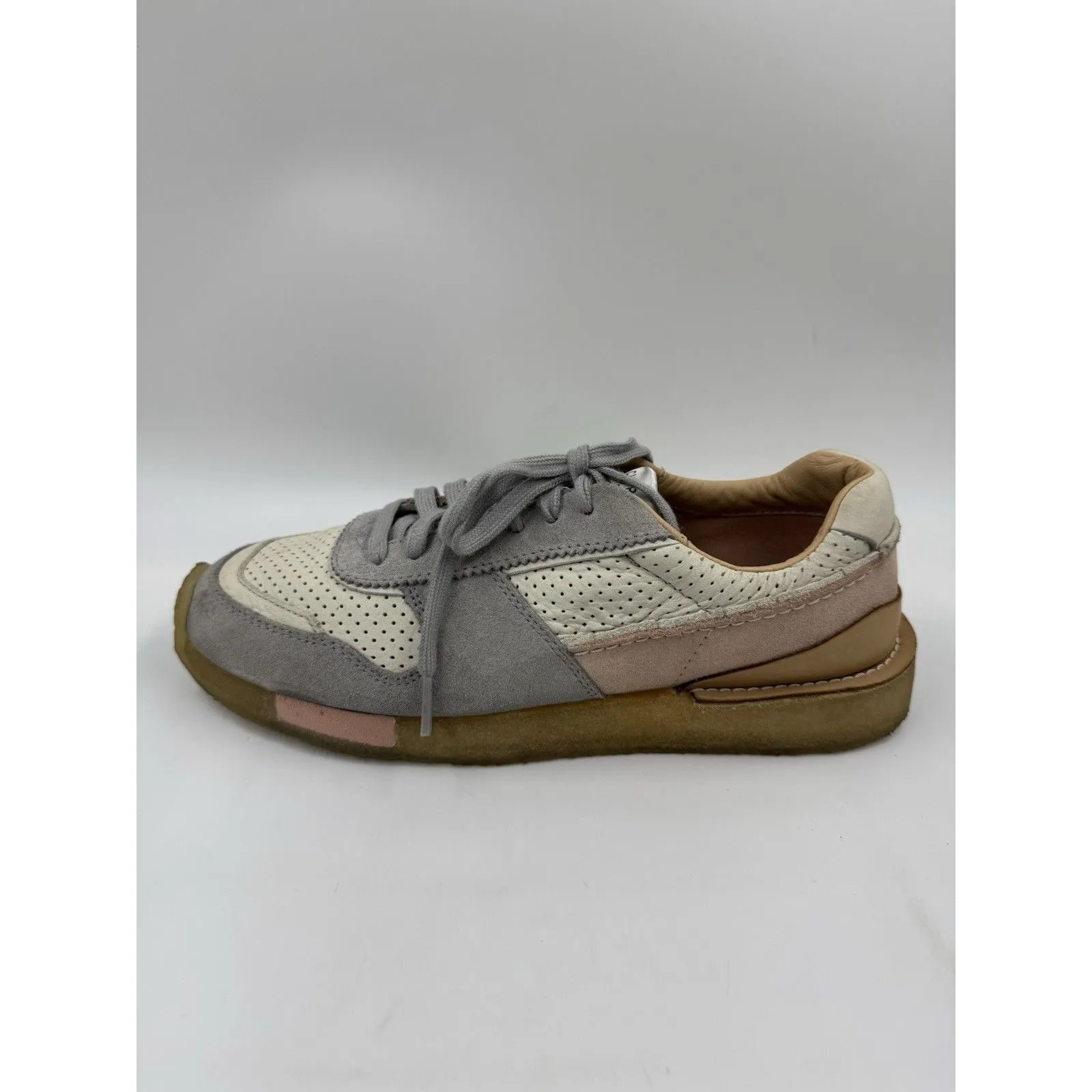 Clarks Originals 1825 Gray White Perforated gum sole Sneaker Shoes Women's 9.5 M - Image 14