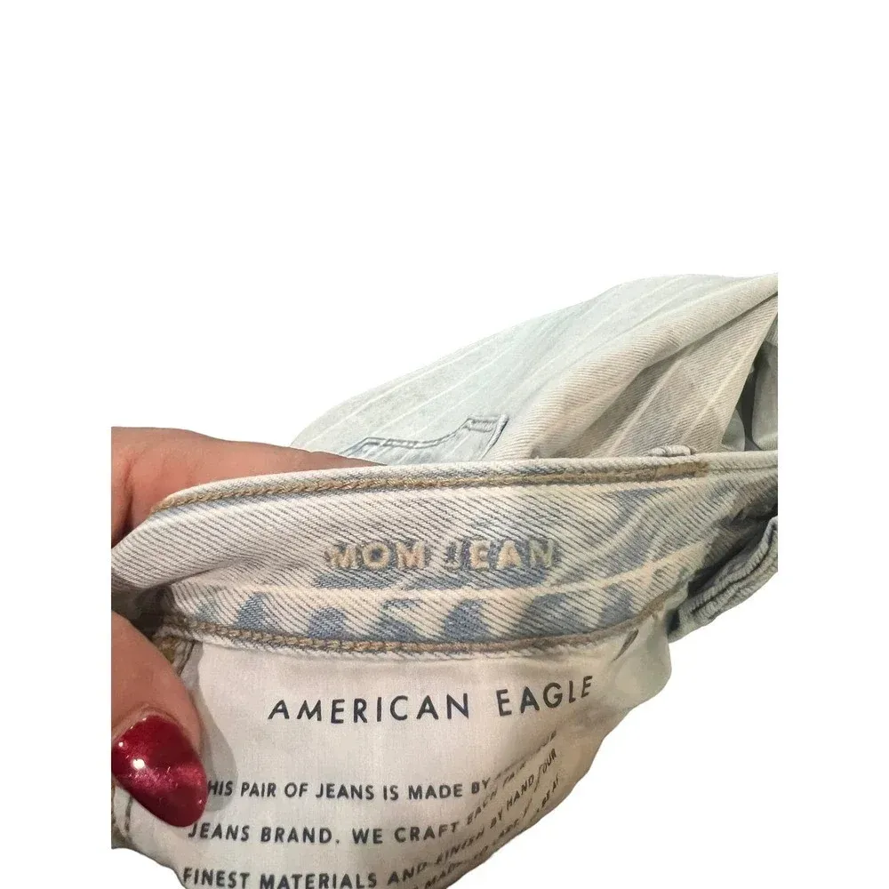 American Eagle Light Wash Striped 90s Inspired Mom‎ Jeans Women's Size 6 - Image 3