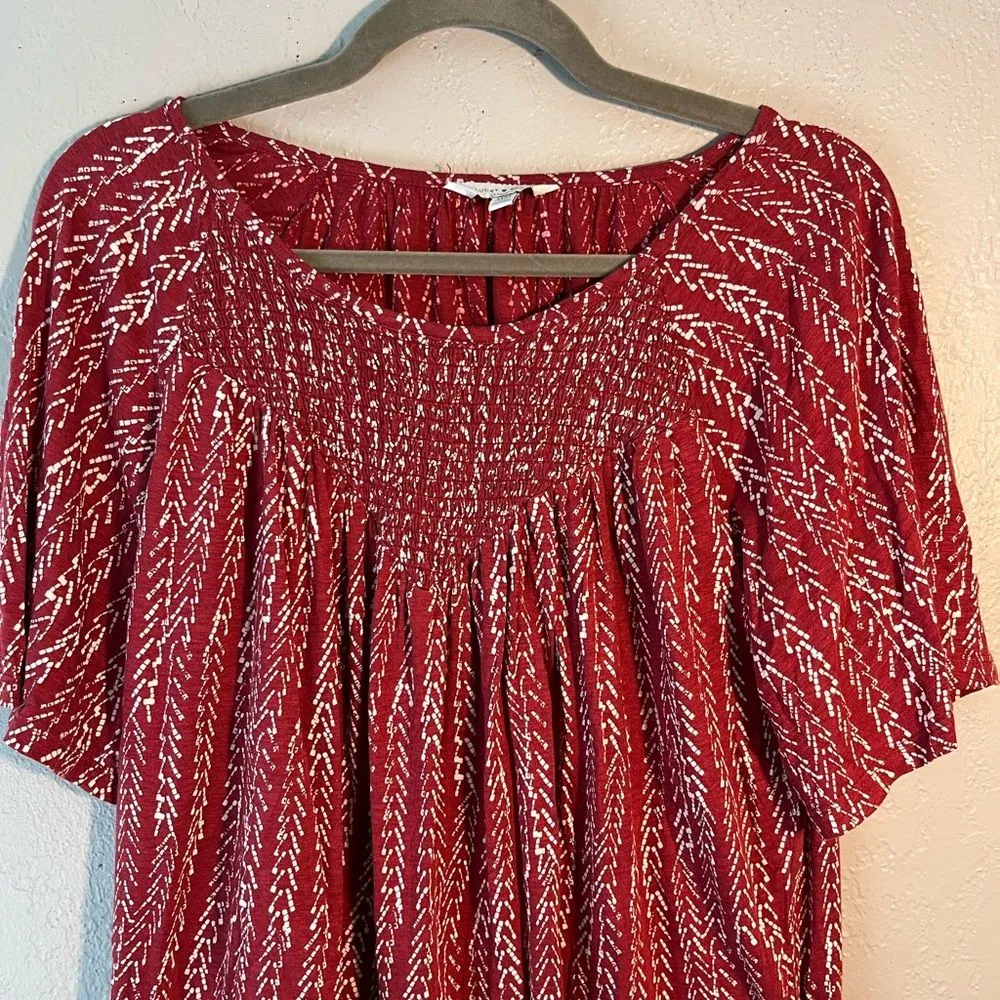Lucky Brand Red Smocked Puff Sleeve Blouse Flowy SZ M Tee Relaxed Fit Minimalist - Image 3
