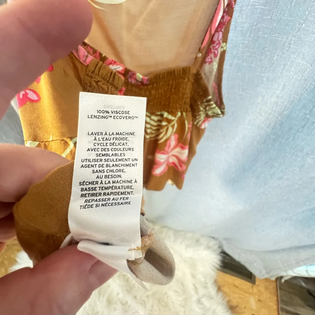 BP Nordstrom Spaghetti Strap Tank Top Tropical Floral Smocked 100% viscose Large - Image 7