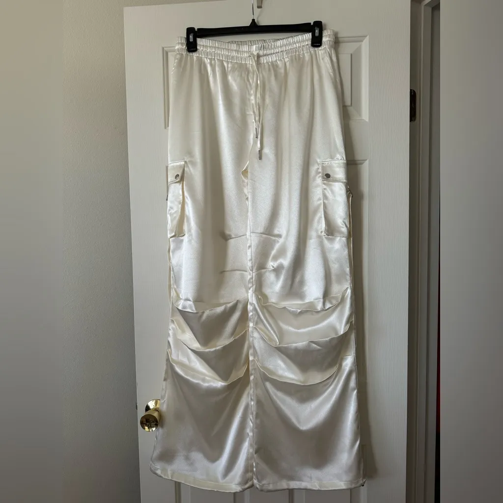NWT SER.O.YA Finley Cargo Pants Winter White Size Large - Image 3