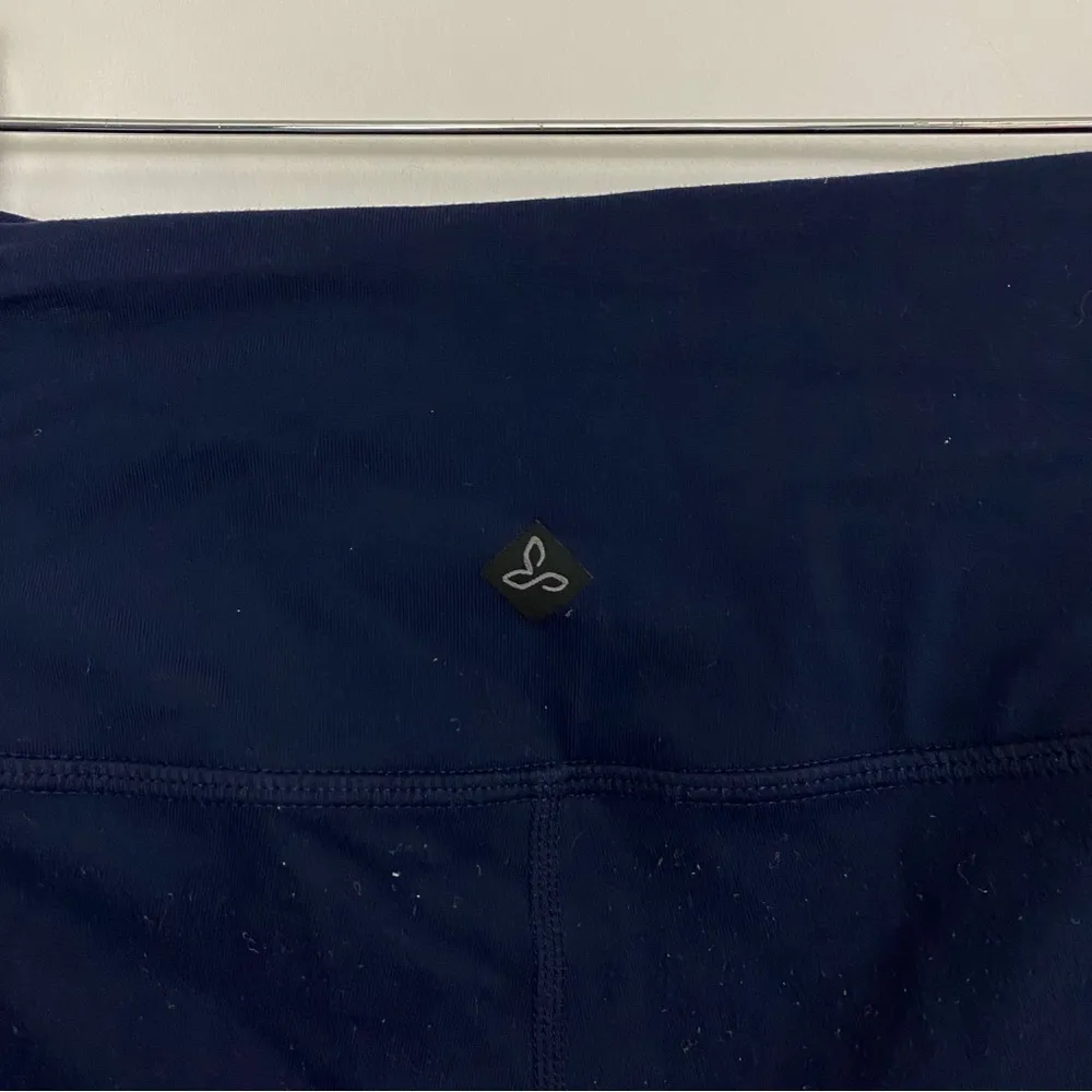 prAna transform Capri yoga leggings nautical dark blue XS - Image 3