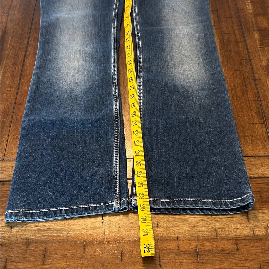 Wrangler Boot Cut Jeans in Classic Blue Size 7/8 EUC - Image 8