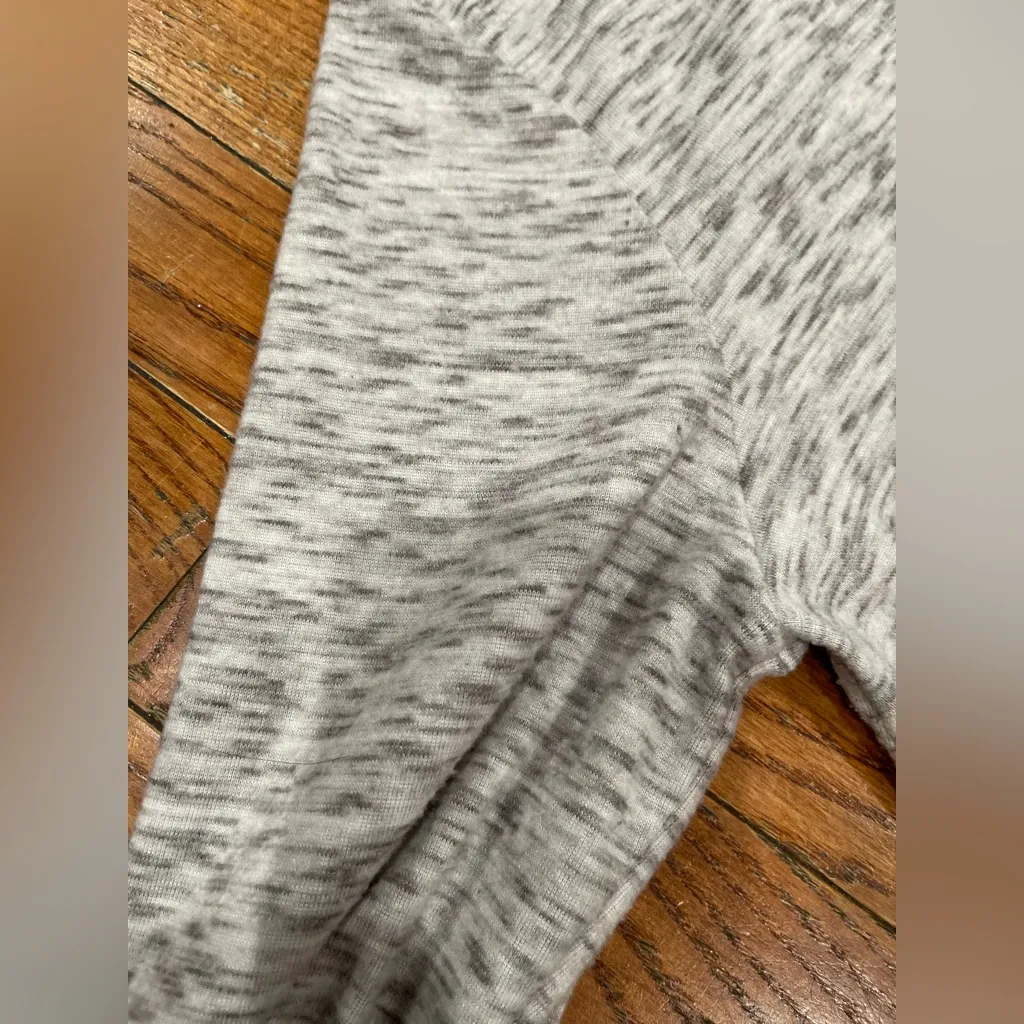 Elegant Gray Women's Blouse Size XL - Image 4