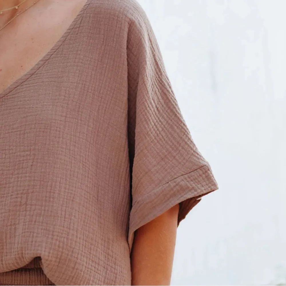 VICI | Sumner Cotton Relaxed V-Neck Top - Image 6