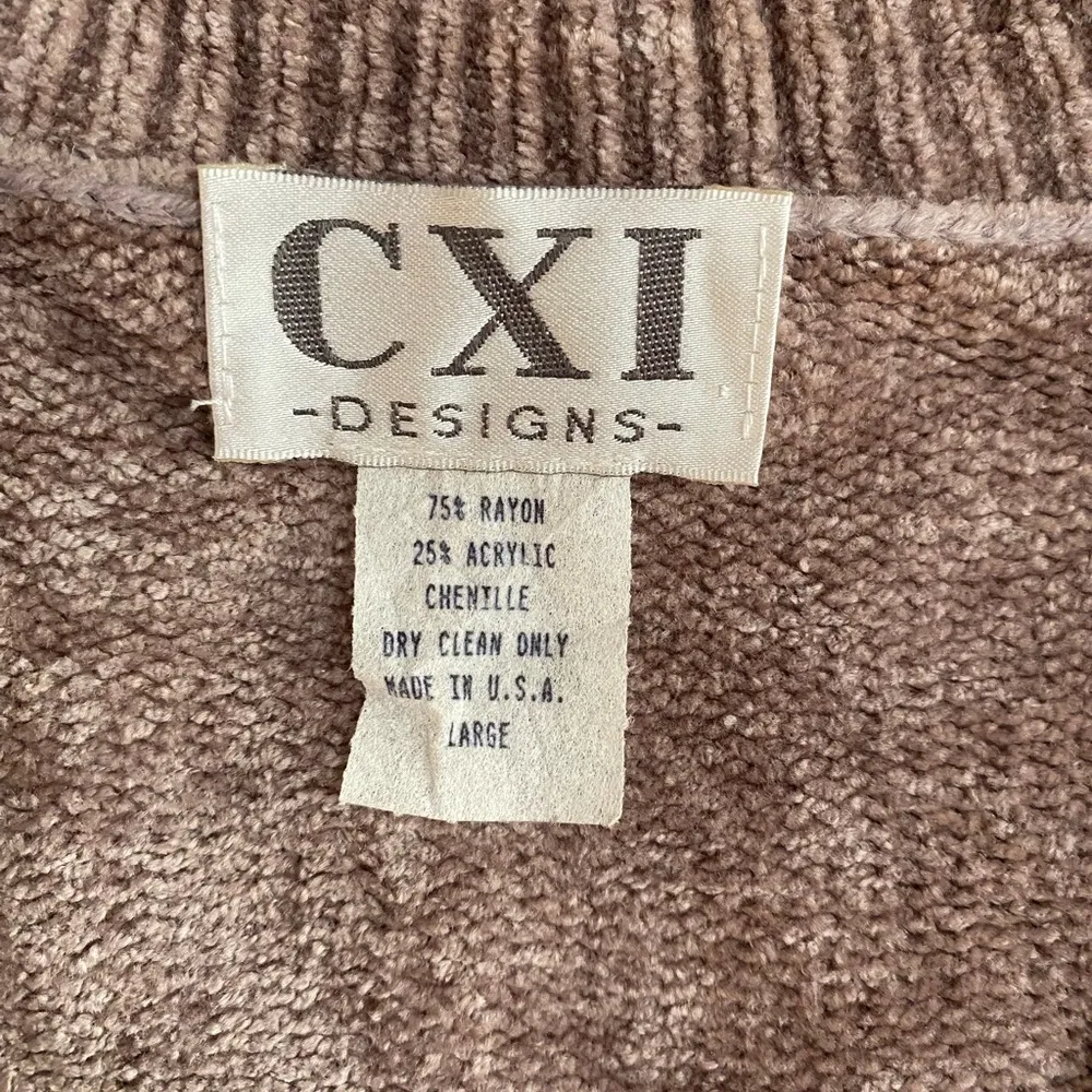 Lovely sweater jacket in fawn chenille with real shell buttons. So soft! Tan Size L - Image 4