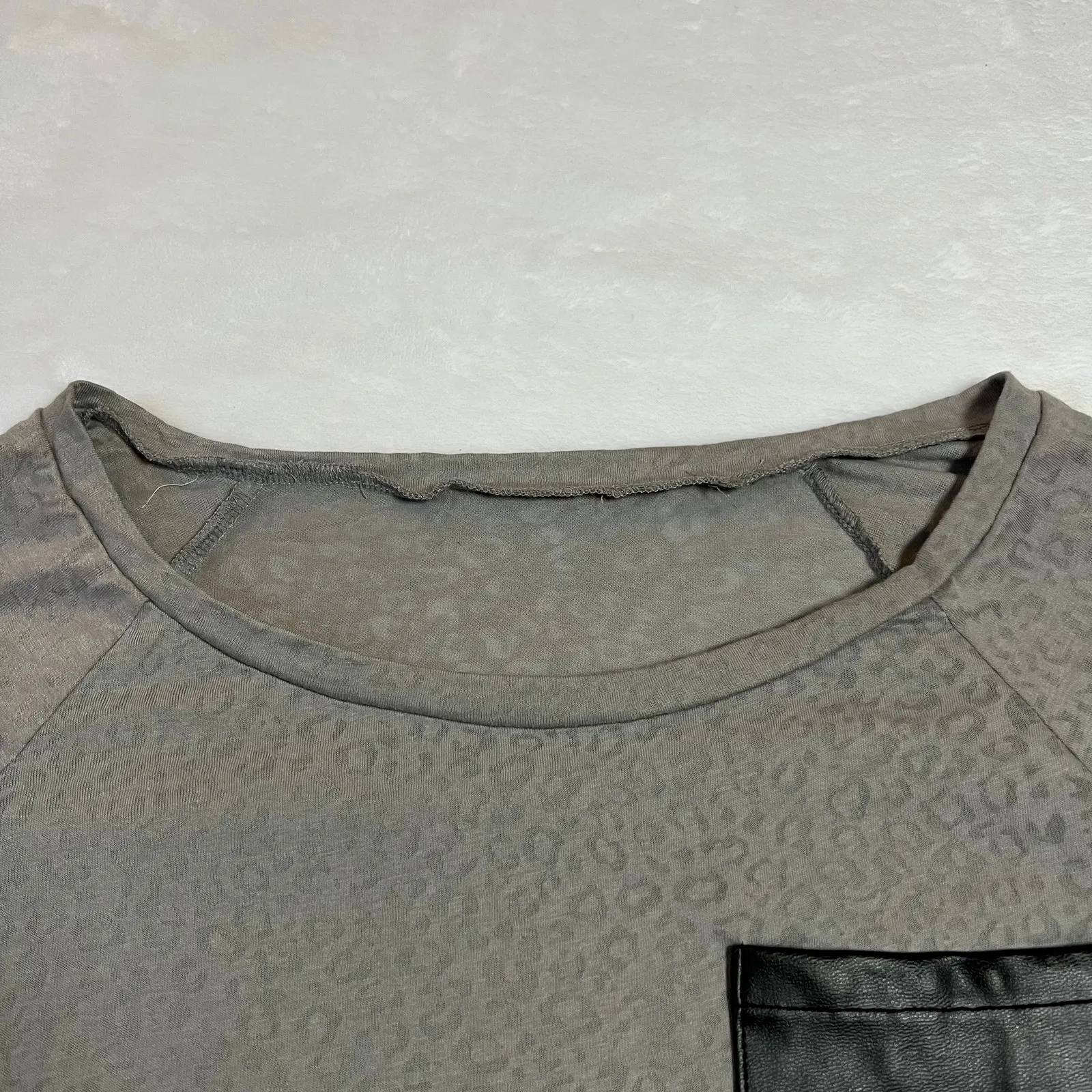 Women's Round Neck Leopard Burnout Tee w/ Patch Pocket Size S Casual Rock Trendy Gray - Image 4