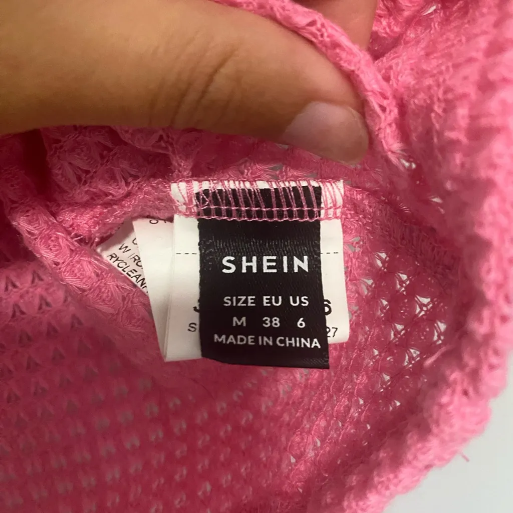 SHEIN Hot Pink Open Knit Cropped Short Sleeved Top Size Medium - Image 3