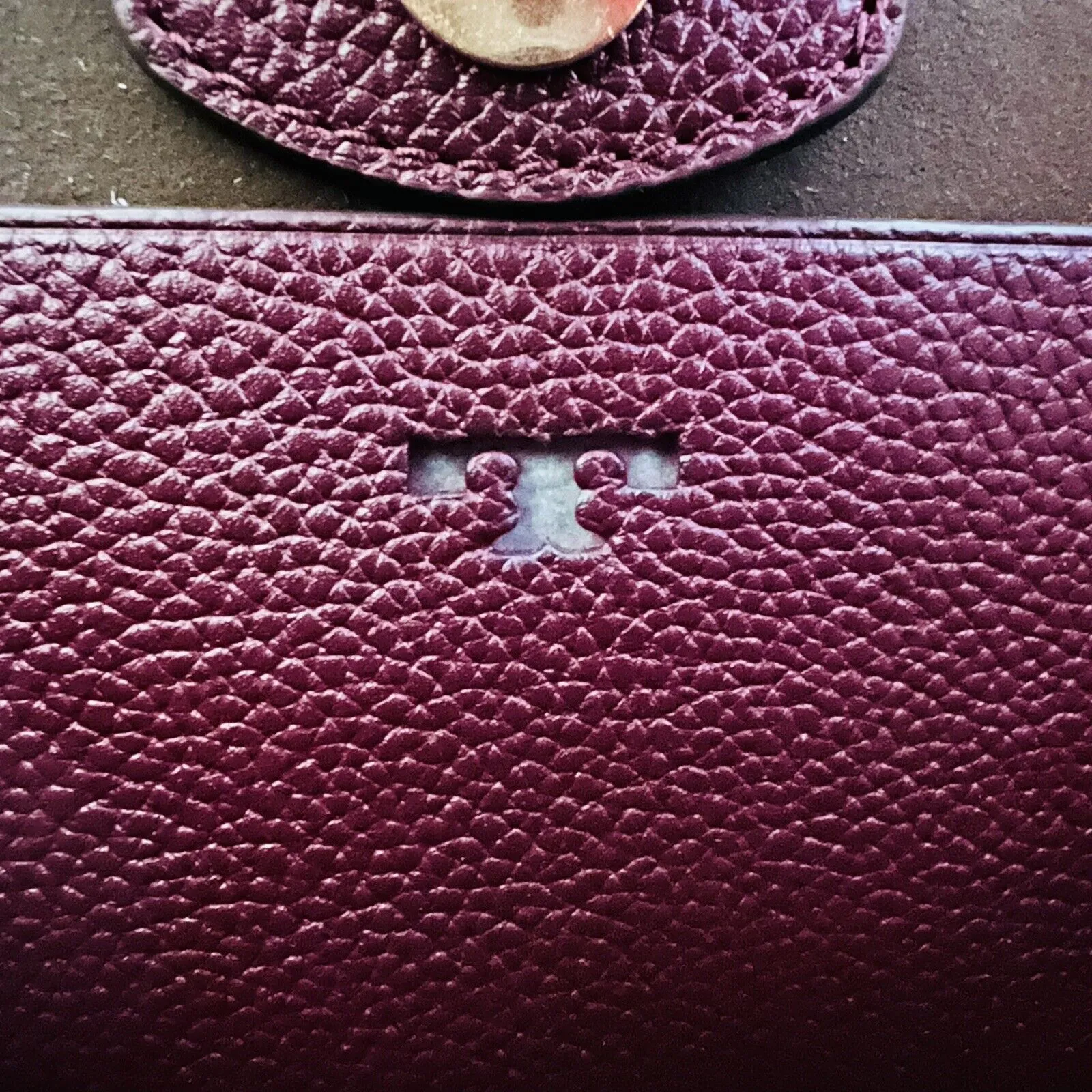 TORY BURCH McGraw Burgundy Leather High Frequency Small Bucket Crossbody Bag - Image 9