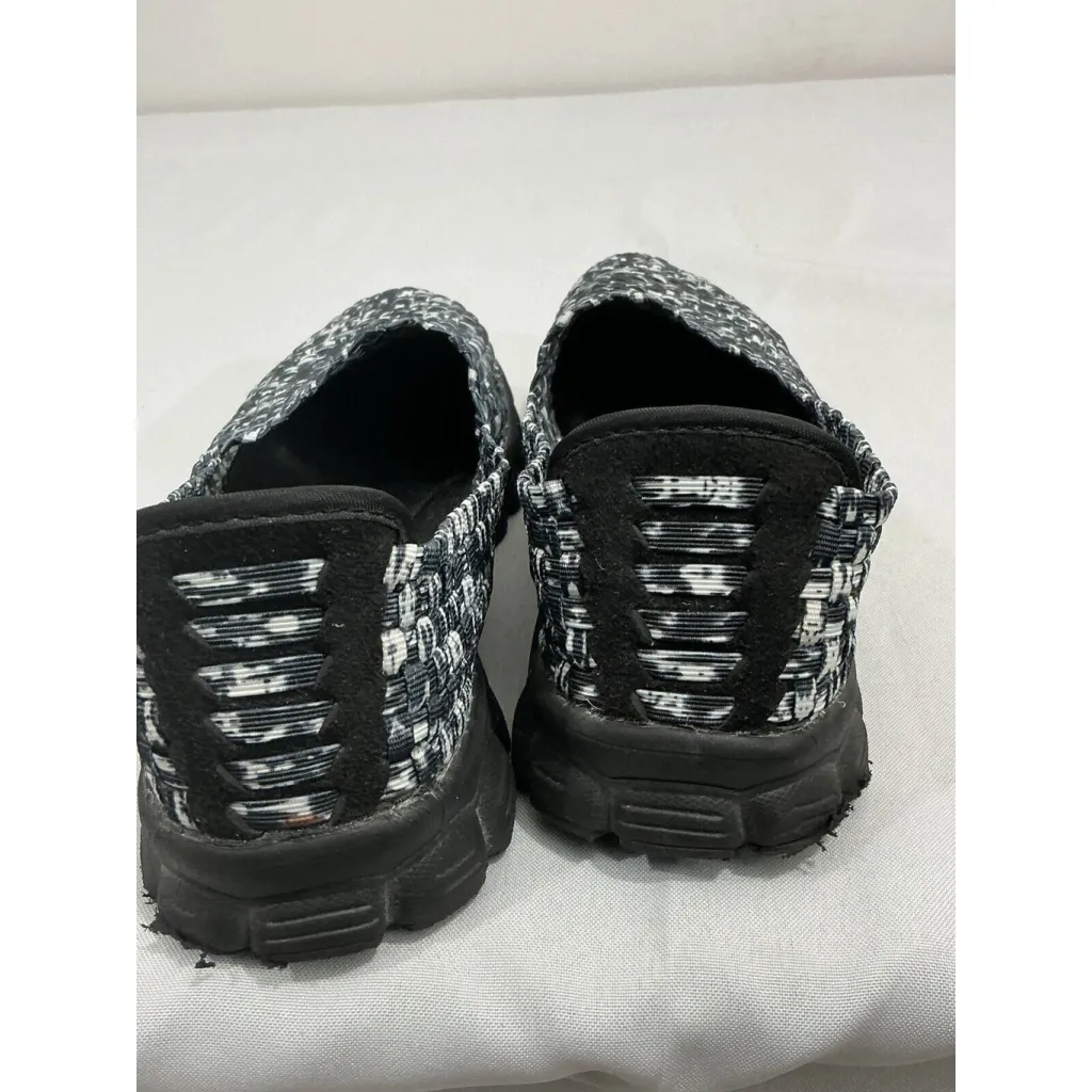 Womans Zee Alexis Stella Size 9 Black White Slip On Woven Lightweight Sneakers - Image 4