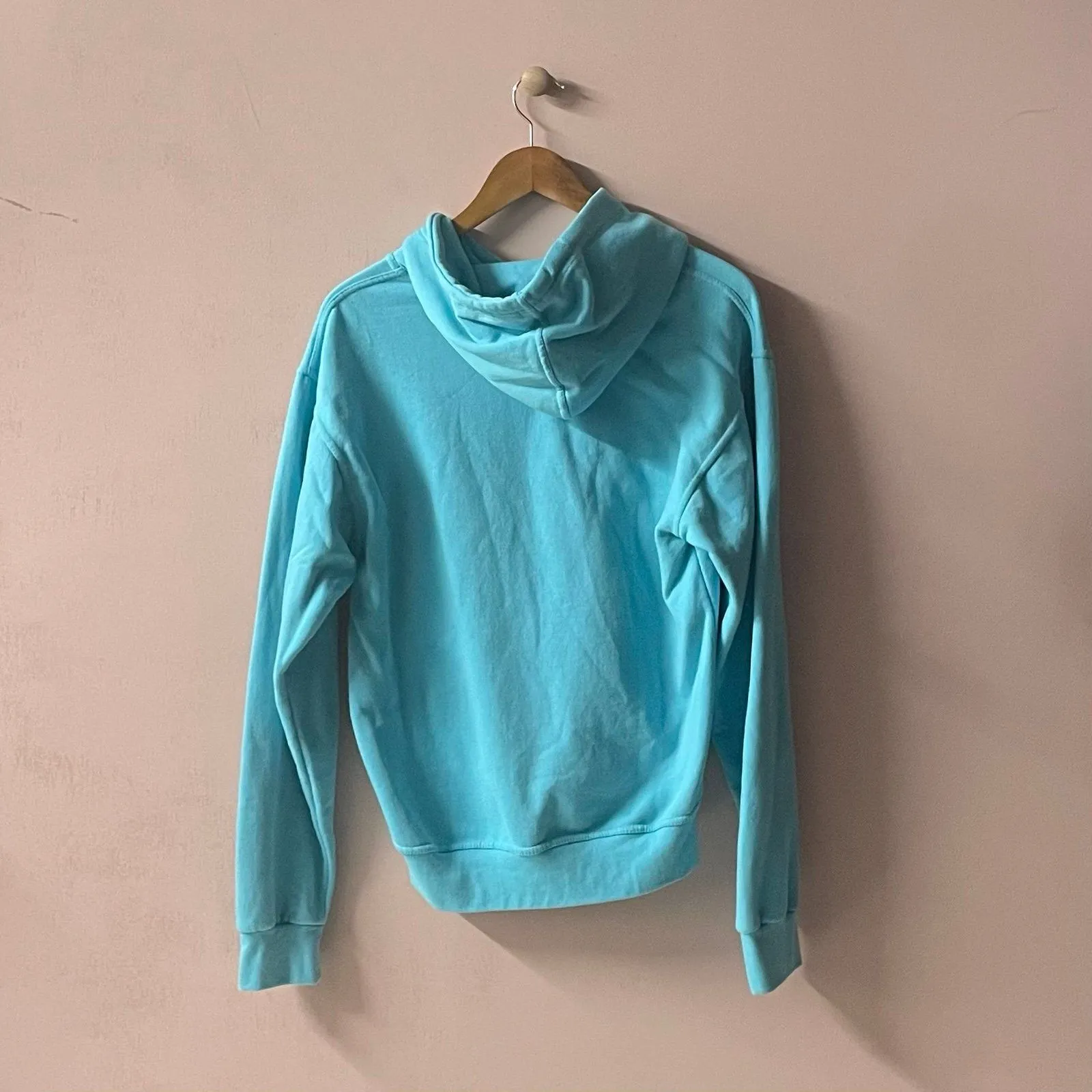 Luxe Apparel Inc. Aqua Nassau Bahamas Hoodie Size S GUC Blue - Image 2