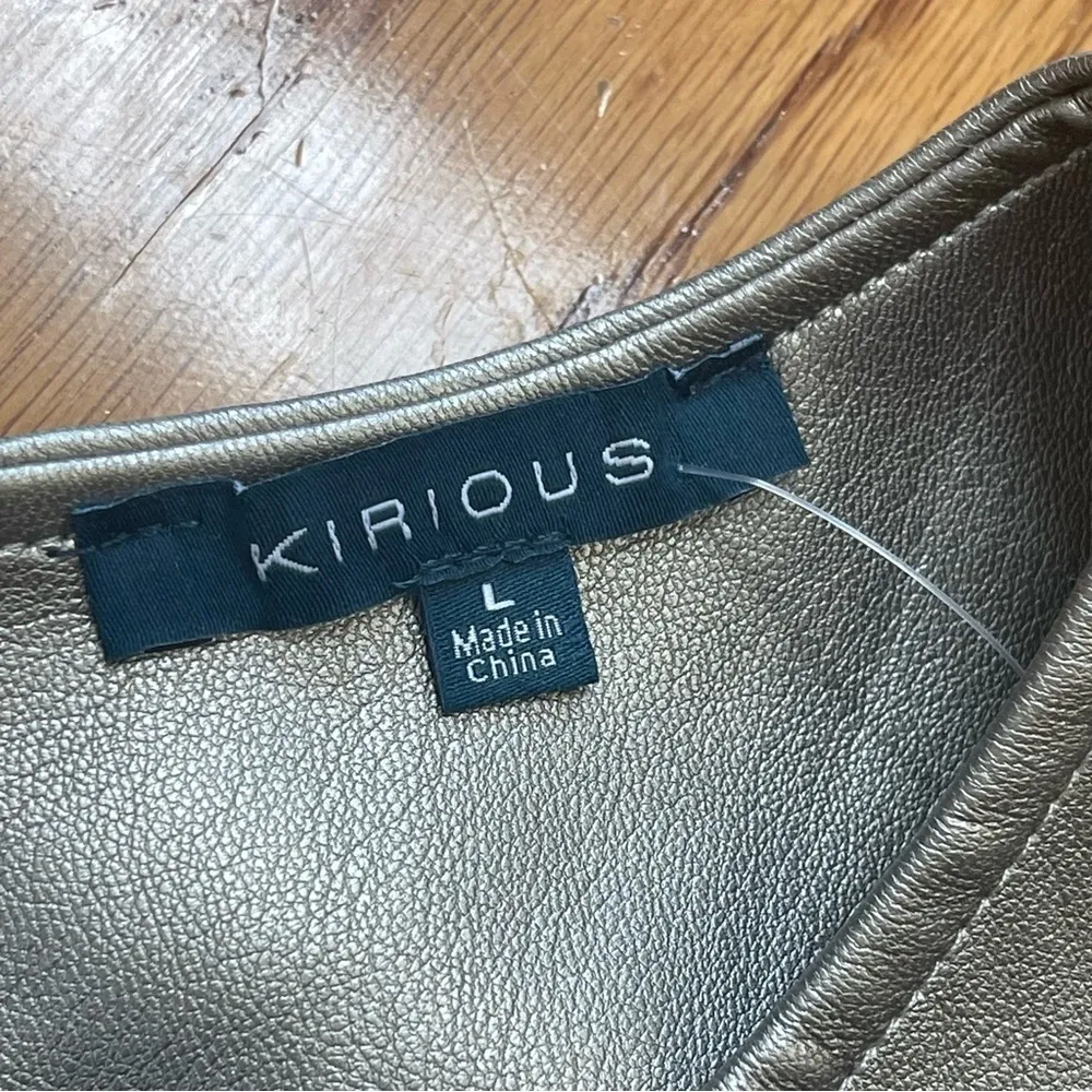 Kirious Women's Metallic Faux Leather Crop Top Trendy silver Sz L - Image 4