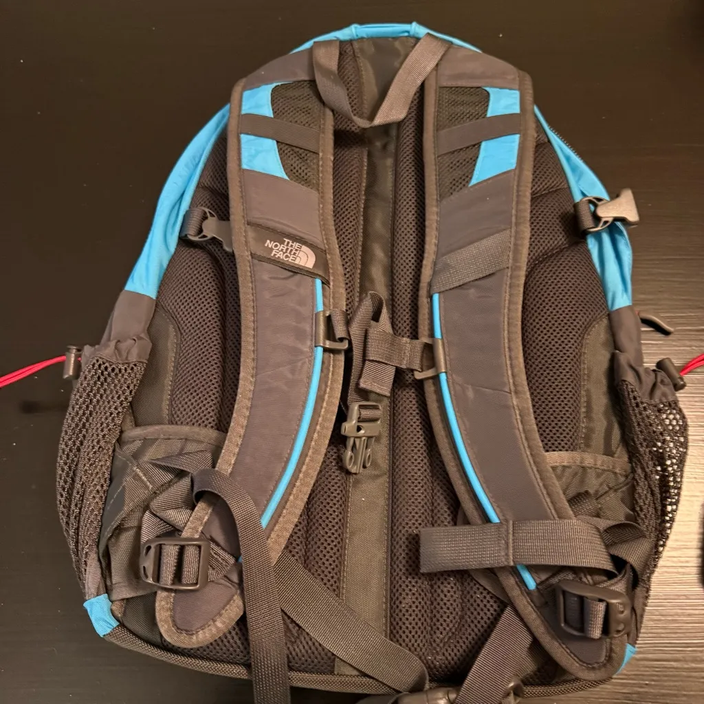The North Face Borealis Blue and Gray Backpack - Image 11