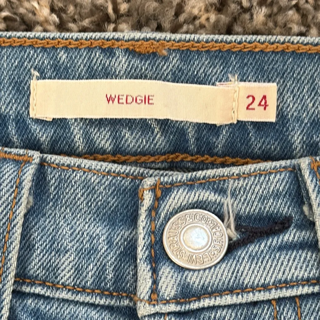 Levi’s Wedgie Jeans - Image 3