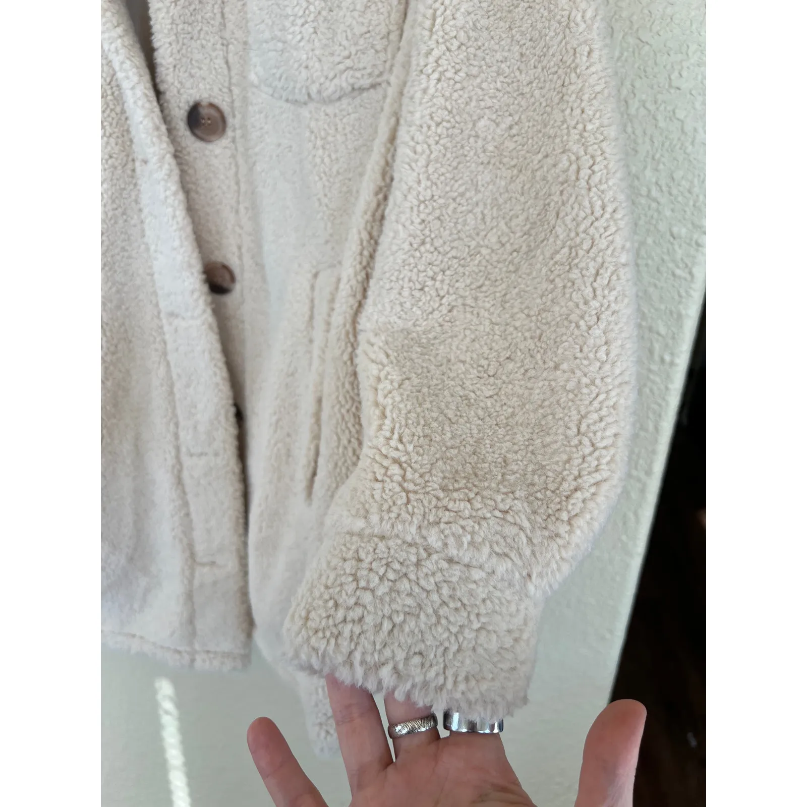 NEW C&C California Women's Beige Faux Fur Sherpa Jacket Shacket Medium Oversized - Image 3