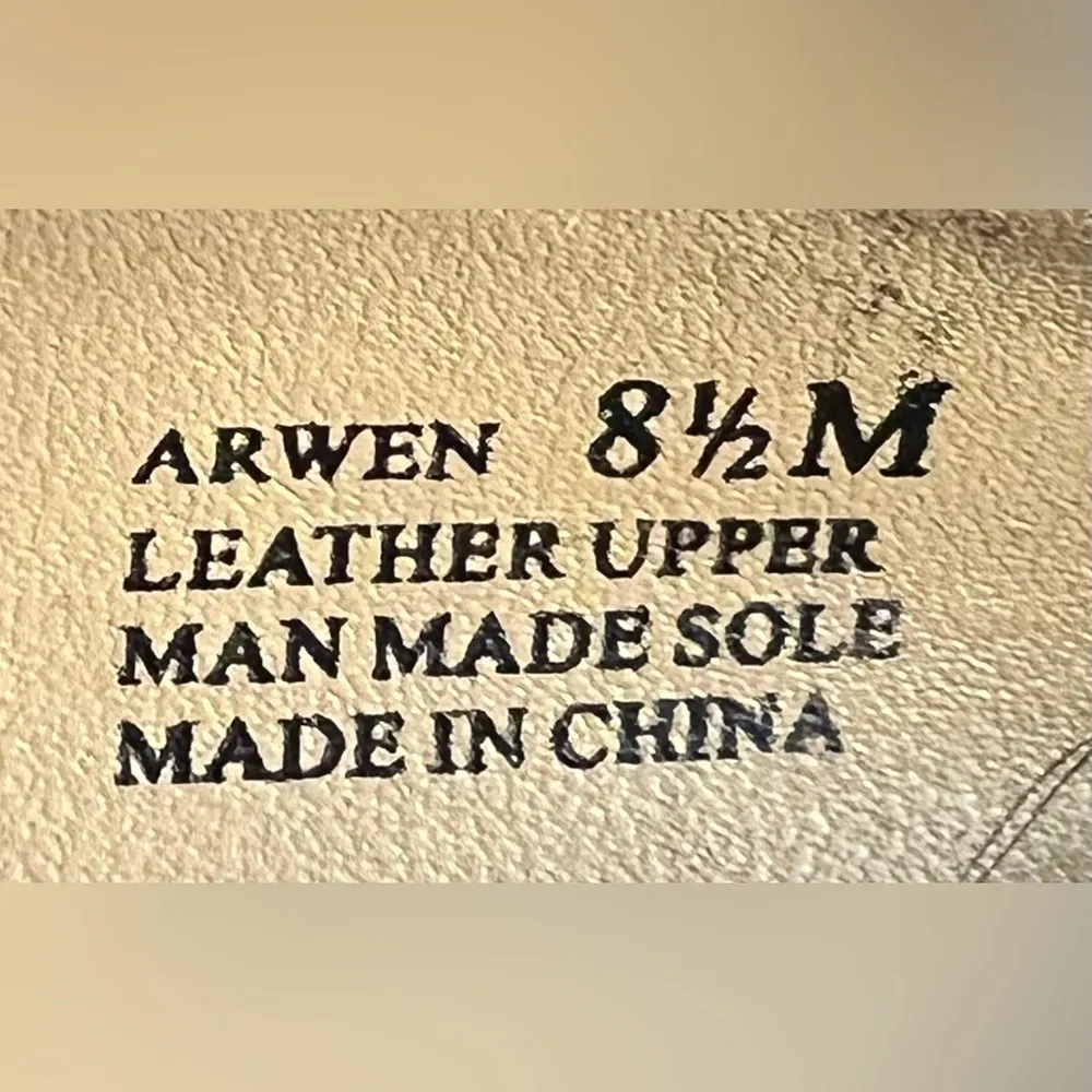 Halston Heritage | Arwen Mink Metallic Leather Studded Flats. Size: 8.5M - Image 7