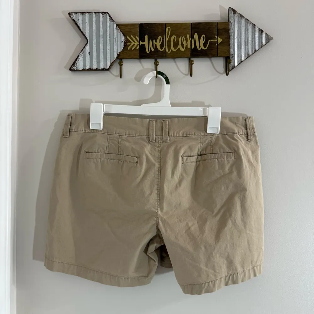 Old Navy Tan Chino Shorts Classic Style Size 10 - Image 3