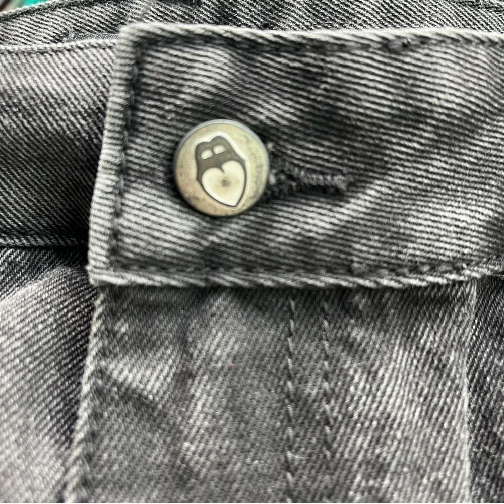 Nasty Gal NWT High Rise Ripped Distressed Faded Black Raw Hem Denim Jeans Size 8 - Image 11