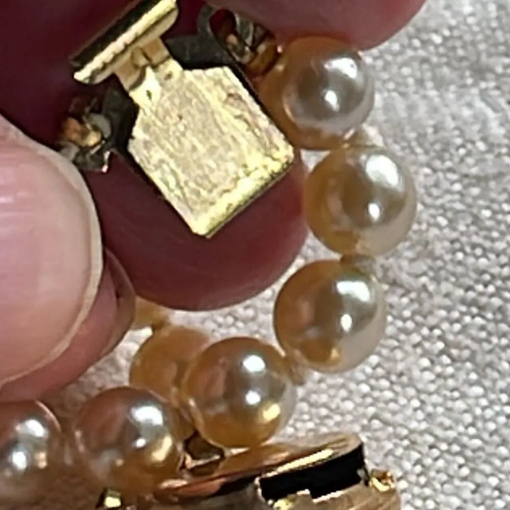 Vintage double strand hand knotted faux pearl necklace. Unknown Gold - Image 6