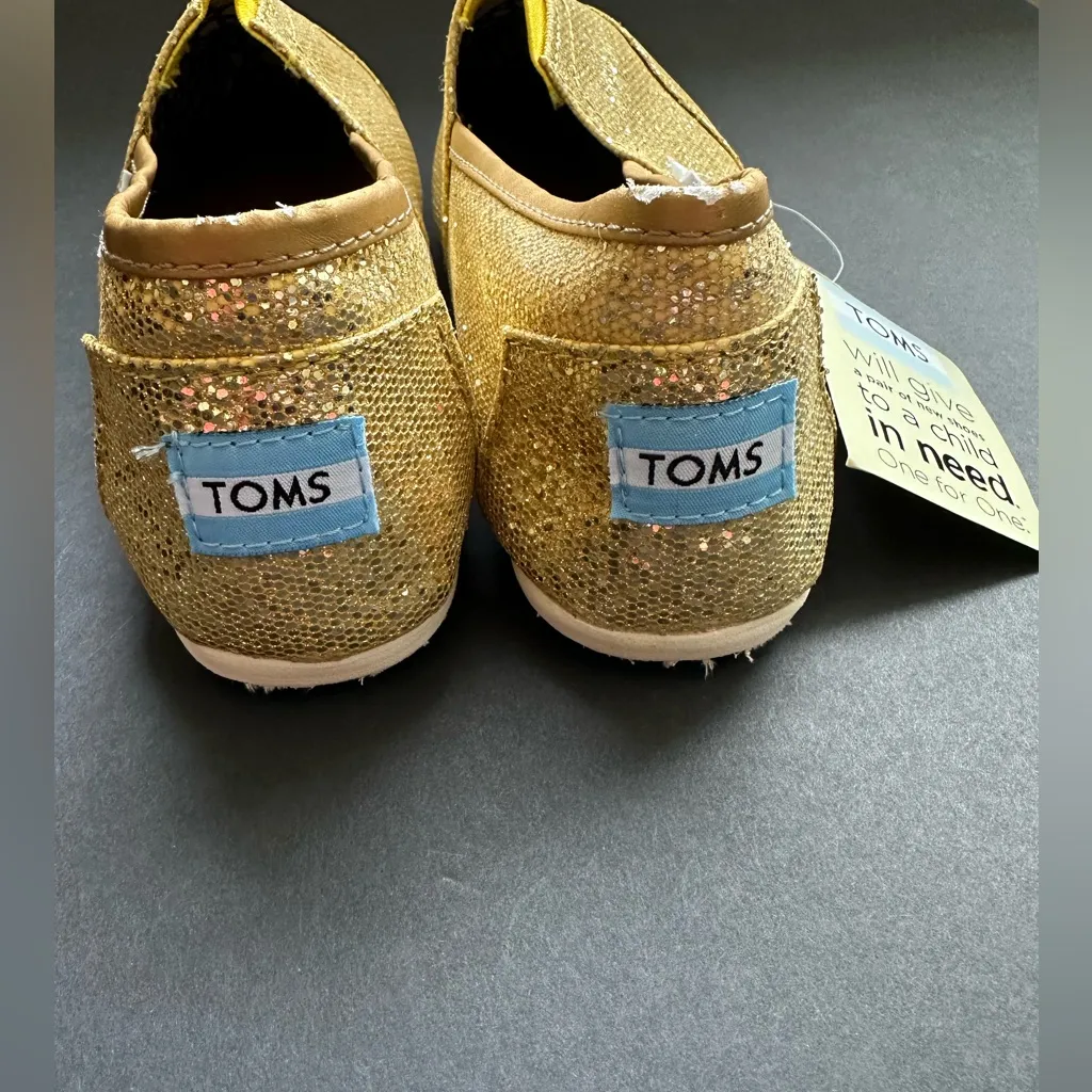 Toms Gold Glitter Shoes size 9W - Image 2