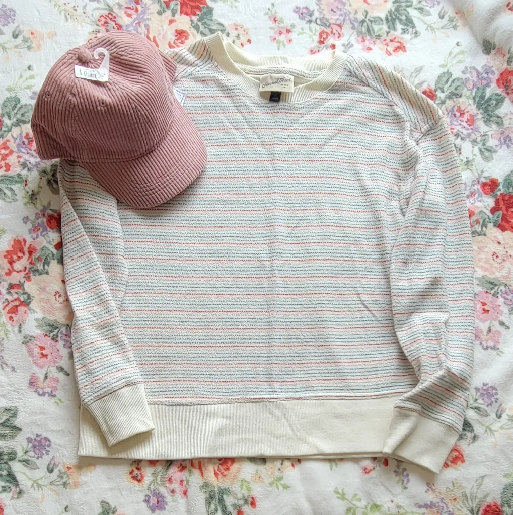 Universal Thread Women's Crewneck Sweatshirt - Image 2