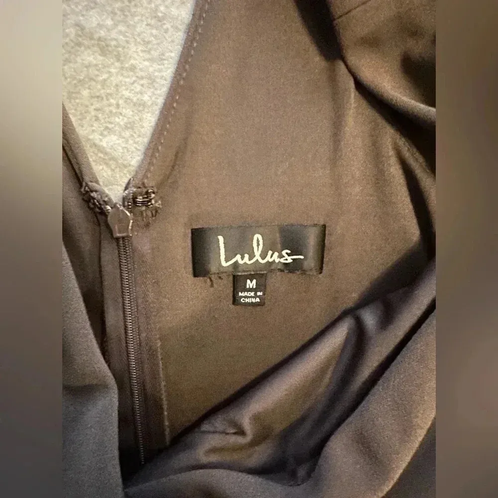 Lulu’s Raquel Grey Cold Shoulder Surplice Dress size M - Image 7