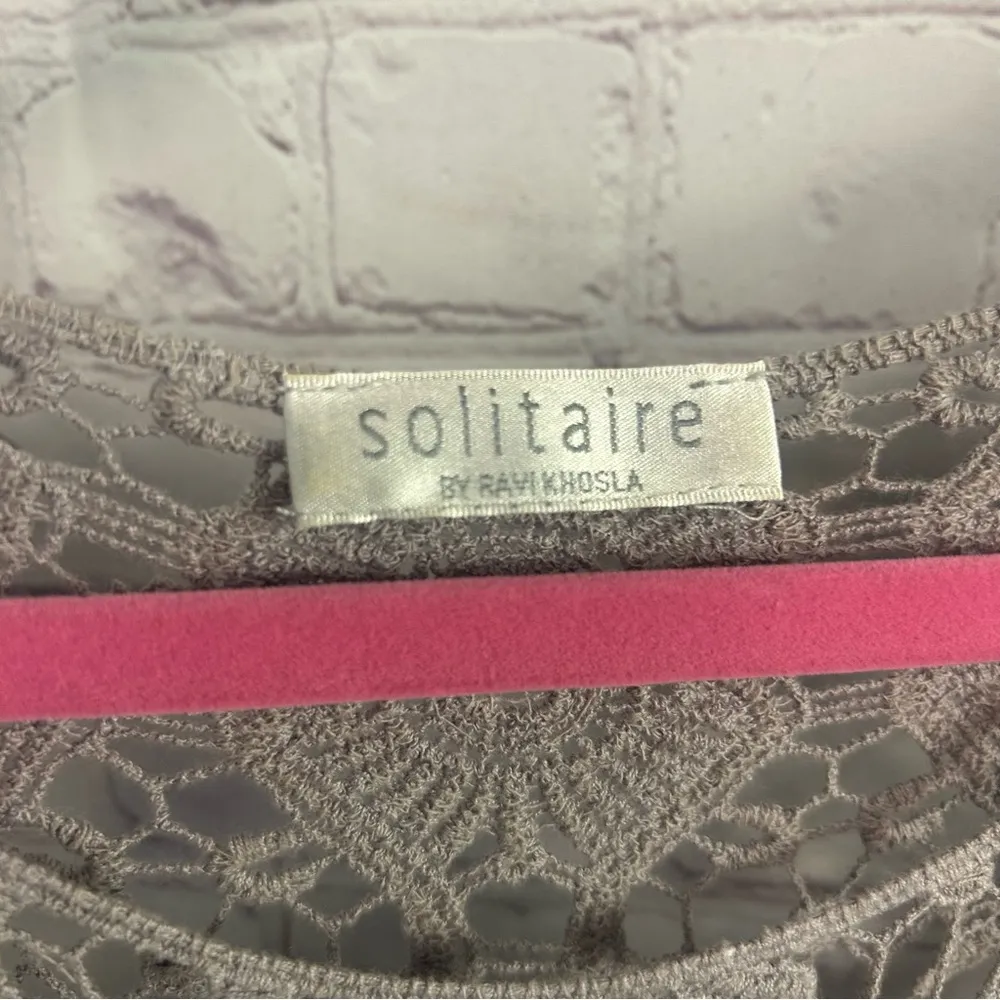 Solitaire by Ravi Khosla tiered grey boho crochet top size Medium retro chic - Image 6