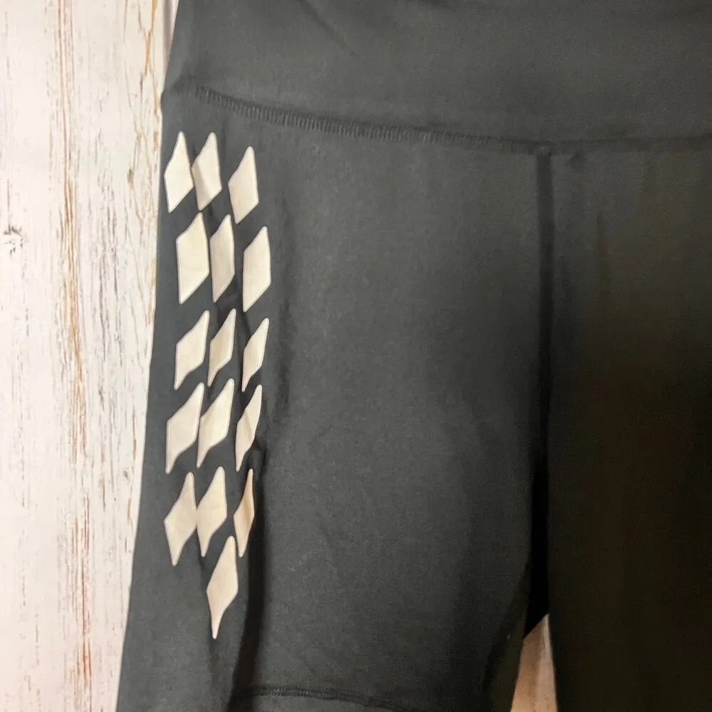 PS Collective Black Shorts with White Checkered Design on the Side Sz L NWT Size L - Image 15