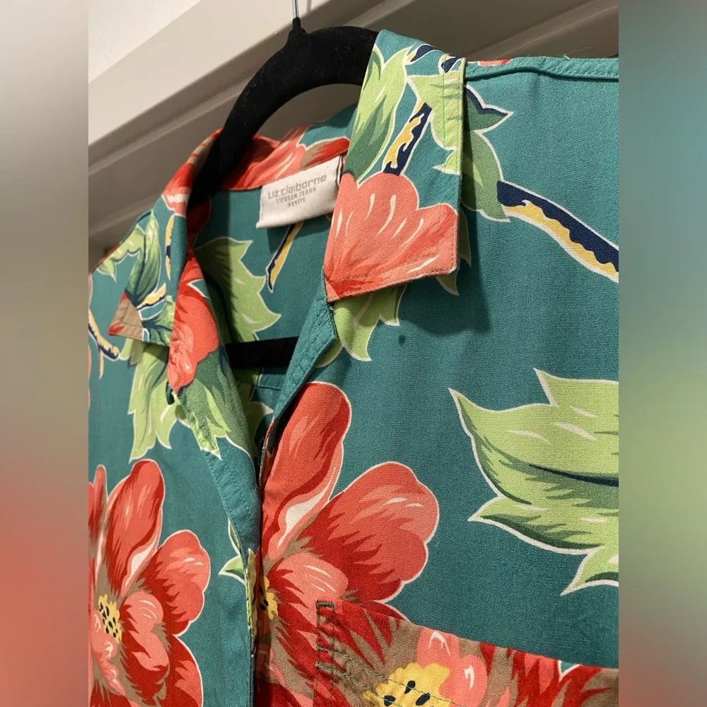 VTG 90s Liz Claiborne Green & Red Tropical Floral Button-Up Collared Shirt - SP - Image 5