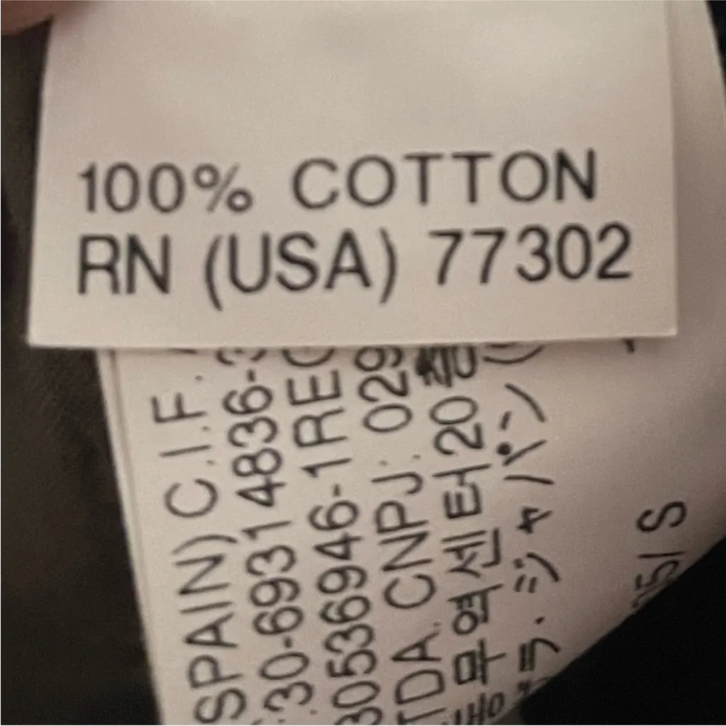 Zara Basic Green Khaki Pleated Shorts - Image 4