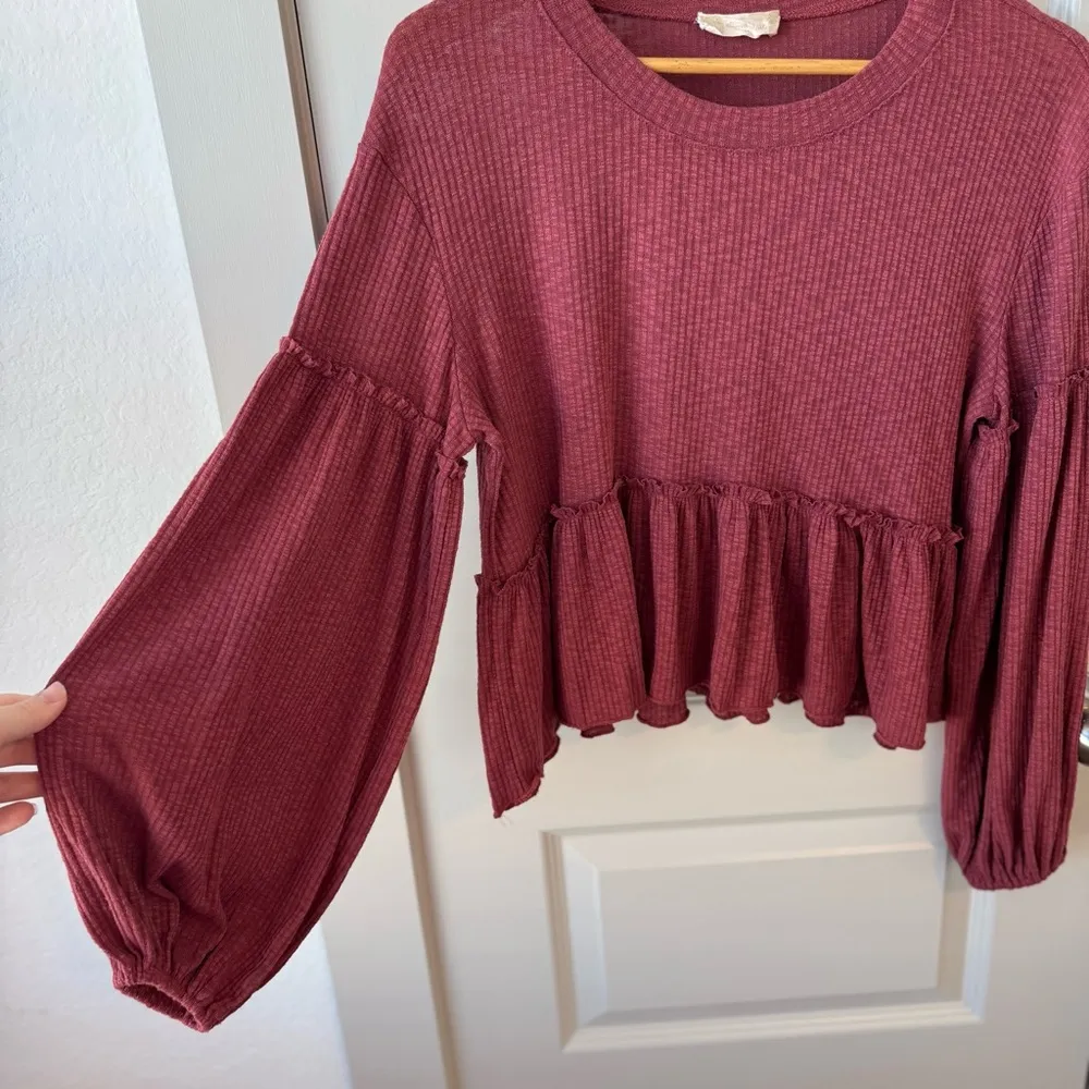 Altar’d State Burgundy Cropped Ruffle Long Sleeve Top Size Medium - Image 8
