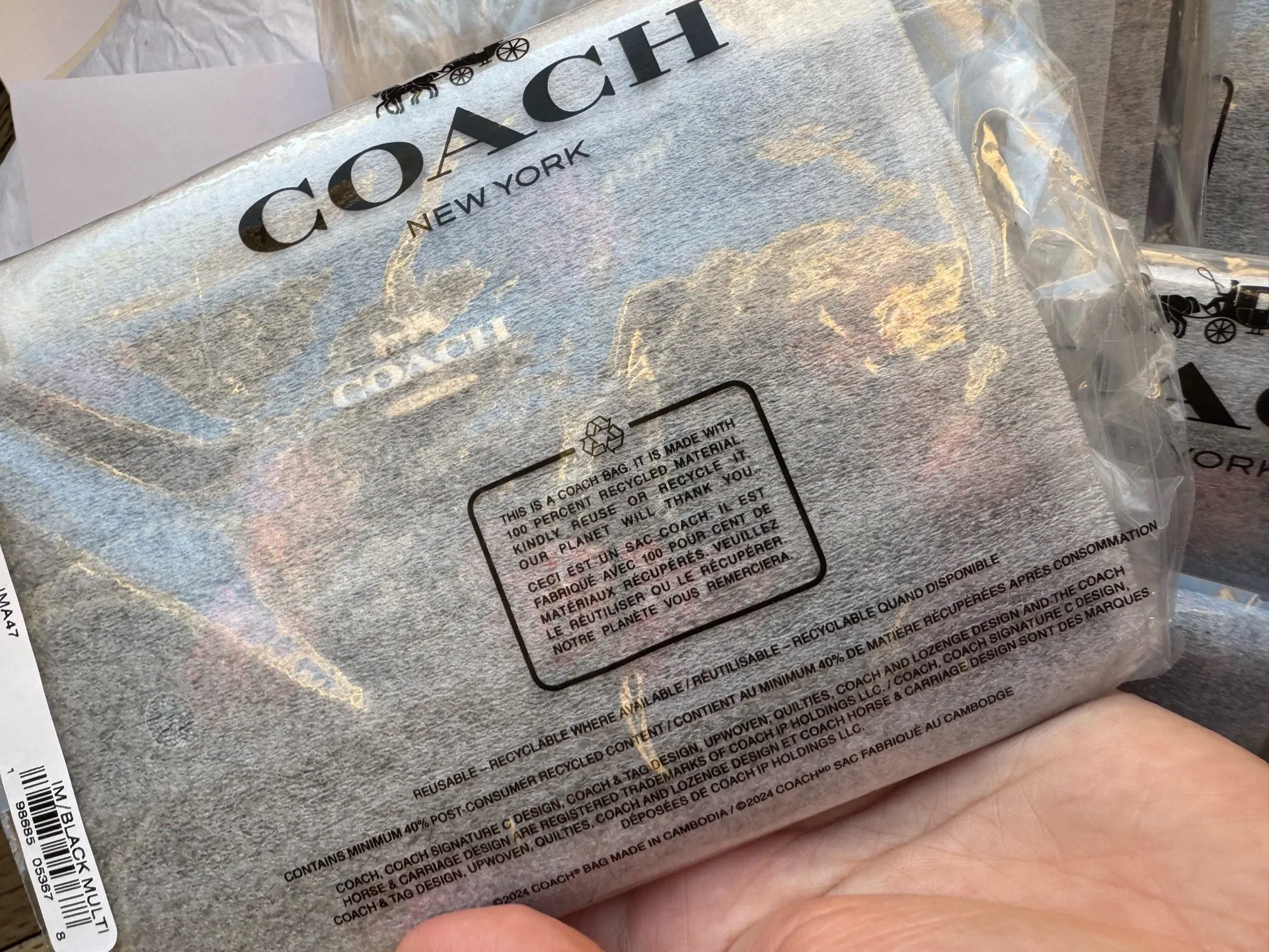 NWT Coach CDF05 Corner Zip Wristlet With Cherry Print Smooth Leather Black Multi - Image 8