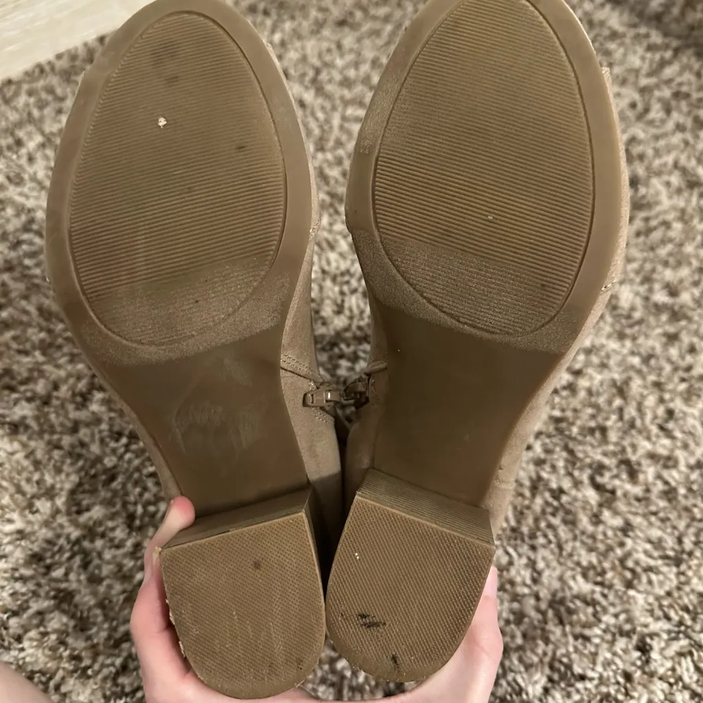 Apt. 9 Tan Suede Peep Toe Block Ankle Zip Up Heels size 8 - Image 6