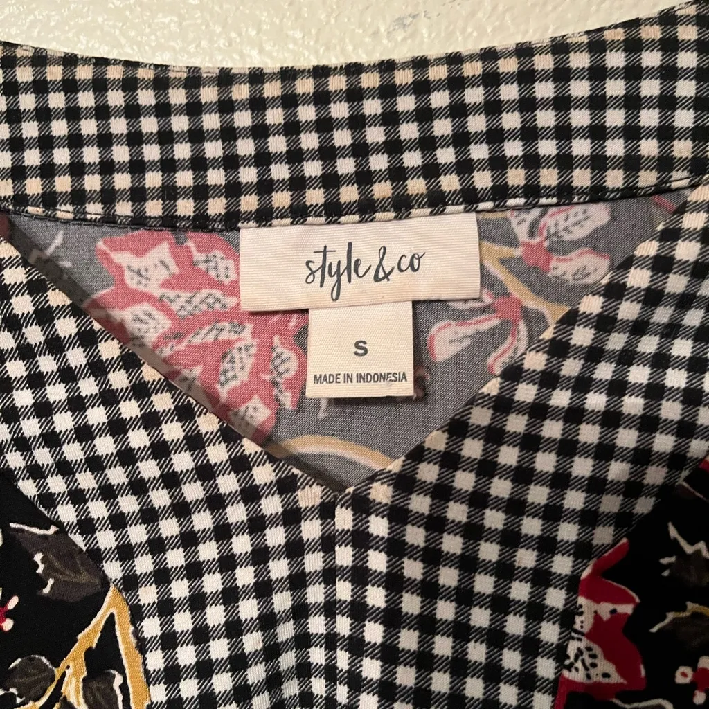 Style & Co. Bohemian Black and Red Floral Checkered Belle Sleeves Blouse - Image 6