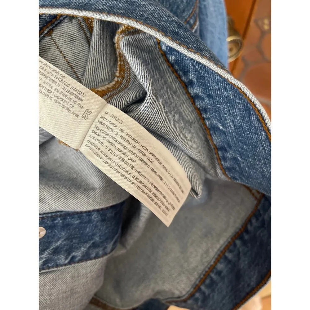 Abercrombie and Fitch oversized trucker jacket size small - Image 7