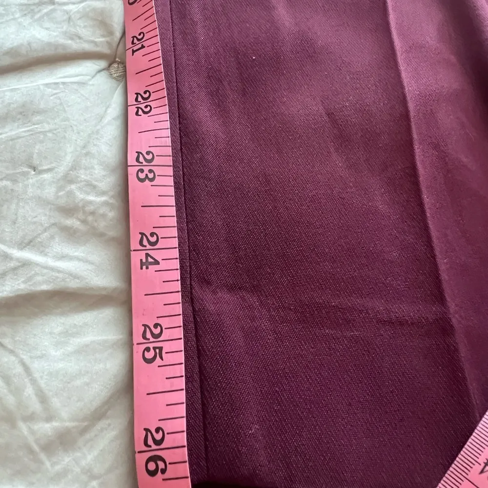 White House Black Market Burgundy Ankle Cropped Pants, pull on slim size 12 EUC - Image 6