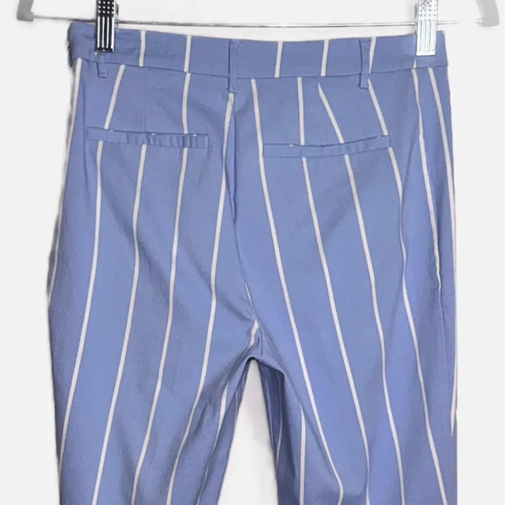 Forever21 Womens Stretch Pinstripe Trousers Ankle Crop Treggings Sky Blue M NWOT - Image 4